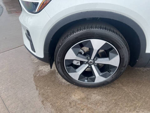 2026 Volvo XC40 B5 Core