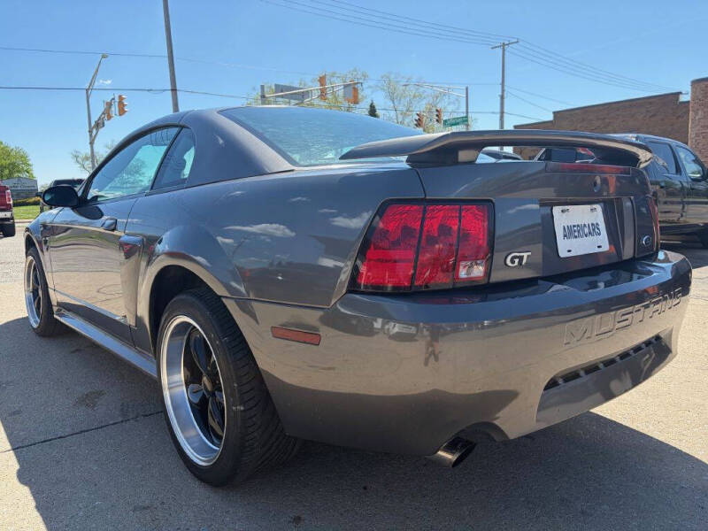 2003 Ford Mustang