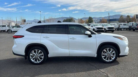 2022 Toyota Highlander Limited