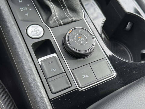 2023 Volkswagen Atlas Cross Sport V6 SE 4Motion