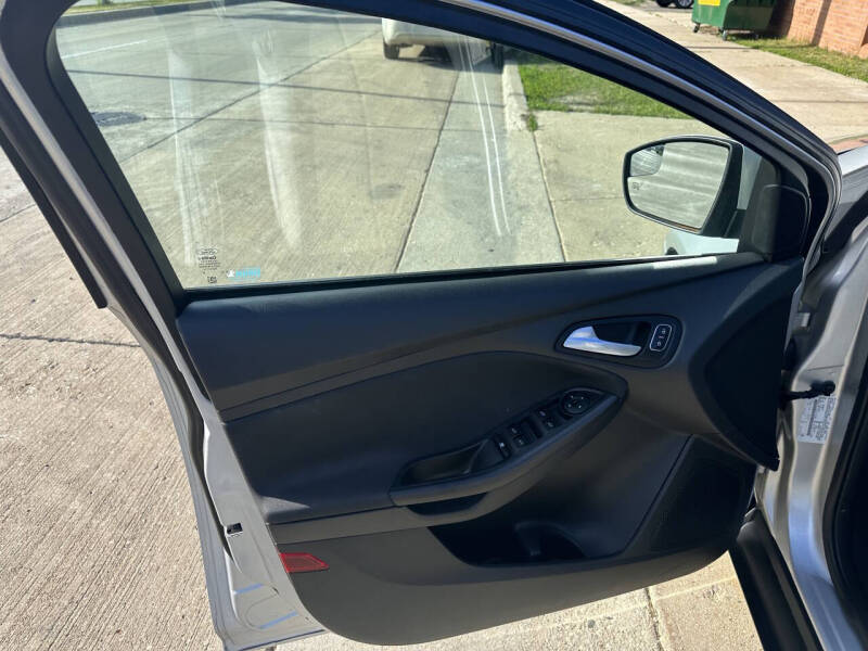 2017 Ford Focus SEL