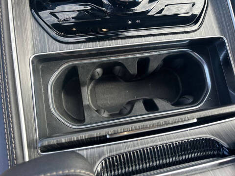 2024 Jeep Wagoneer L Series III