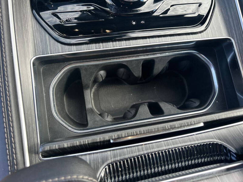 2024 Jeep Wagoneer L Series III