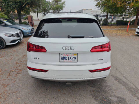 2020 Audi Q5 quattro Premium Plus 45 TFSI