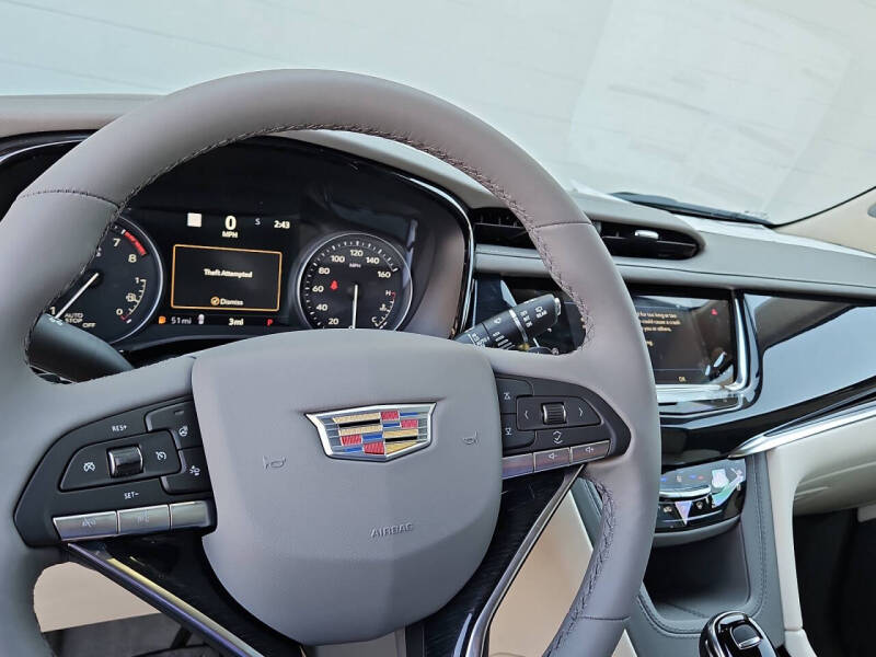 2025 Cadillac XT6 Premium Luxury