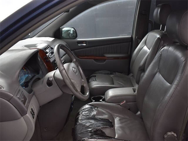 2004 Toyota Sienna