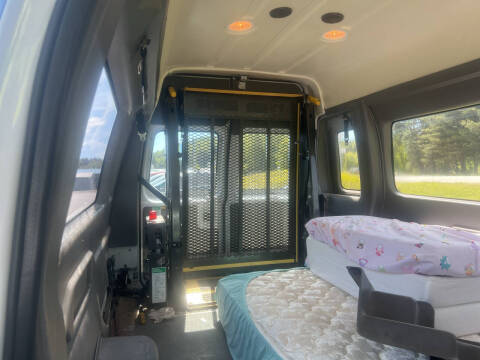 2011 Ford E-Series E-250