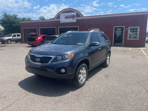 2011 Kia Sorento for sale at Family Auto Finance OKC LLC in Oklahoma City OK