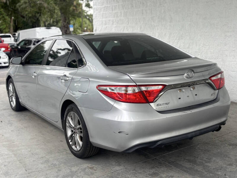 2015 Toyota Camry SE