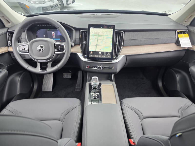 2026 Volvo XC90 B5 Plus 7P