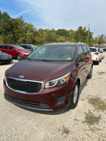 2015 Kia Sedona for sale at LEE'S USED CARS INC in Ashland KY