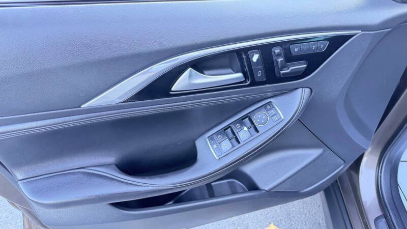 2018 Infiniti QX30 Luxury