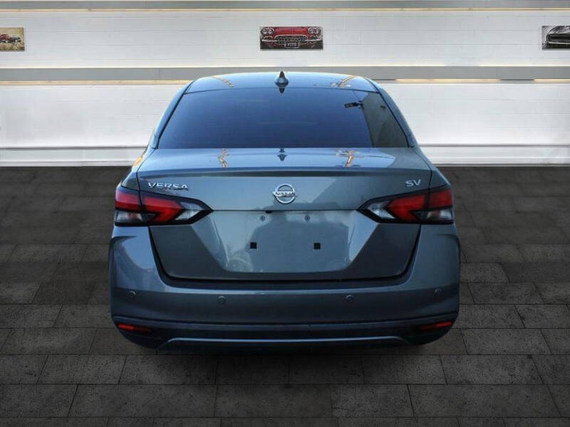 2021 Nissan Versa SV