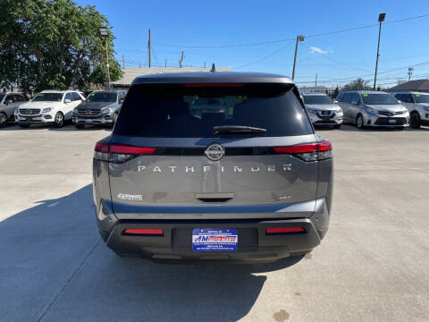 2022 Nissan Pathfinder S