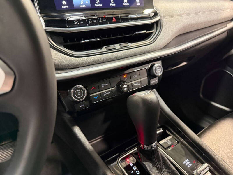 2024 Jeep Compass Latitude Lux