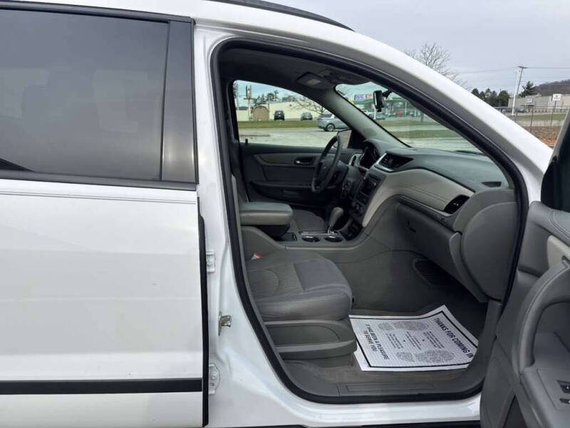 2017 Chevrolet Traverse LS