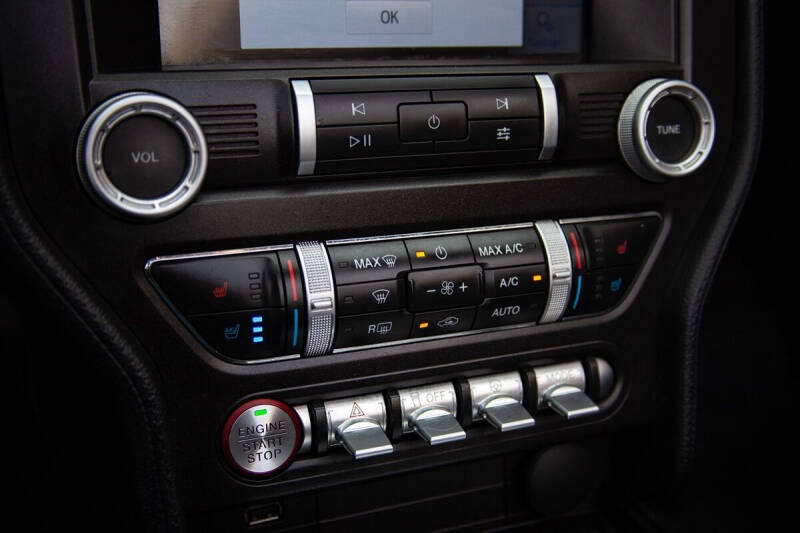 2020 Ford Mustang EcoBoost