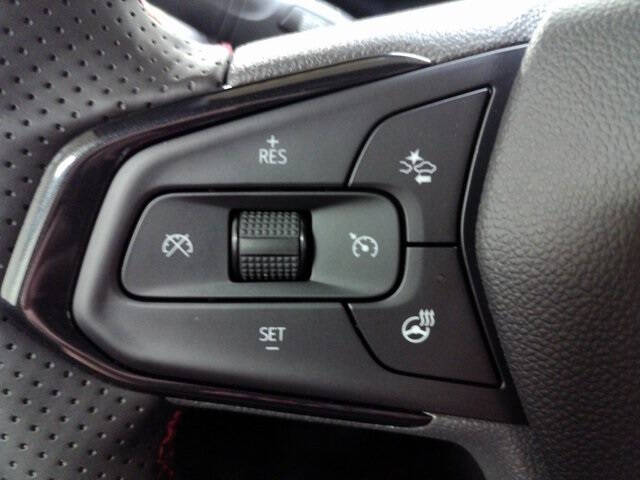 2025 Chevrolet Trax RS