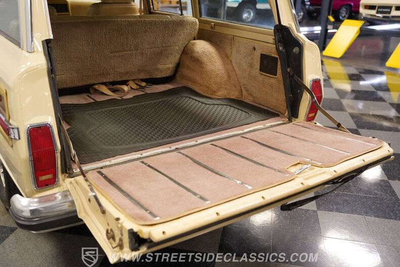 1989 Jeep Grand Wagoneer