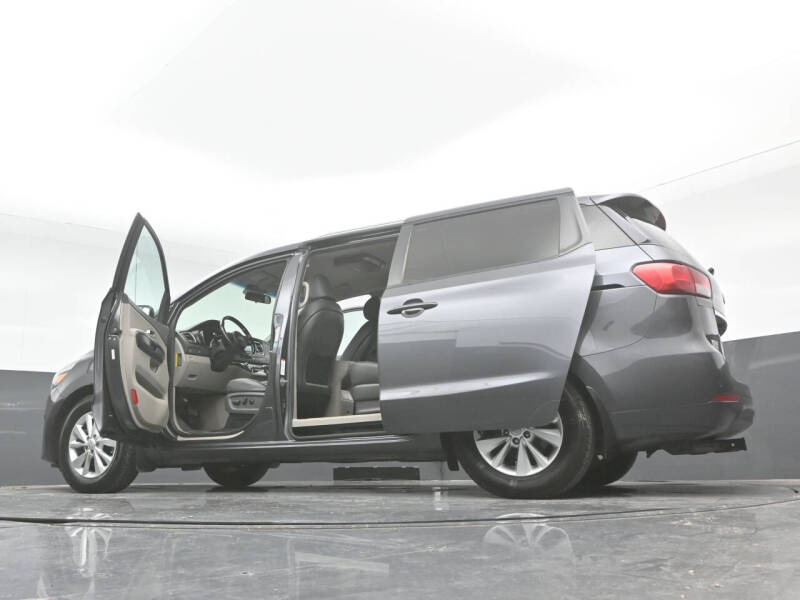 2017 Kia Sedona LX