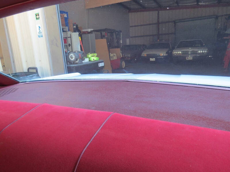 1977 Ford Thunderbird
