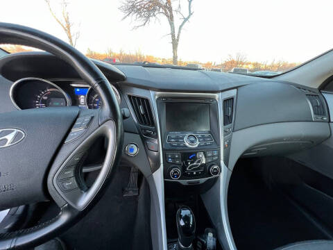 2013 Hyundai Sonata Hybrid