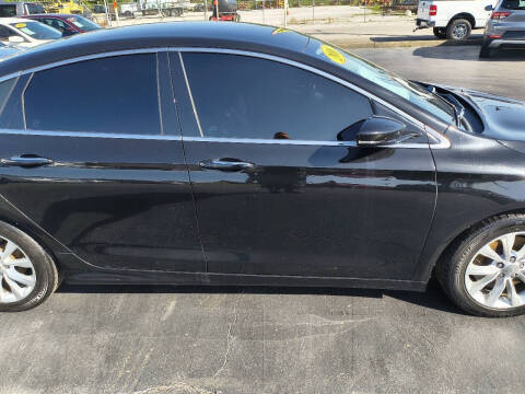 2016 Chrysler 200 C