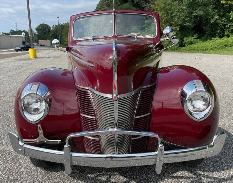 1940 Ford Deluxe