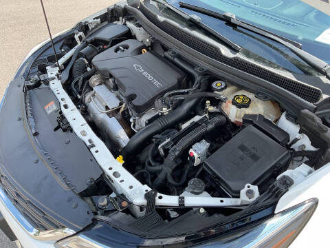 2017 Chevrolet Cruze LT Auto