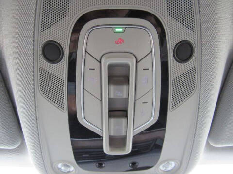 2019 Audi e-tron quattro Prestige