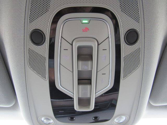 2019 Audi e-tron quattro Prestige