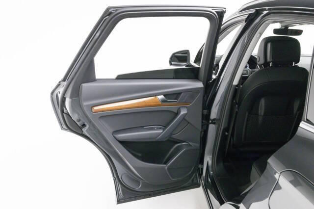 2021 Audi Q5 e quattro Premium 55 TFSI