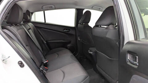 2022 Toyota Prius LE