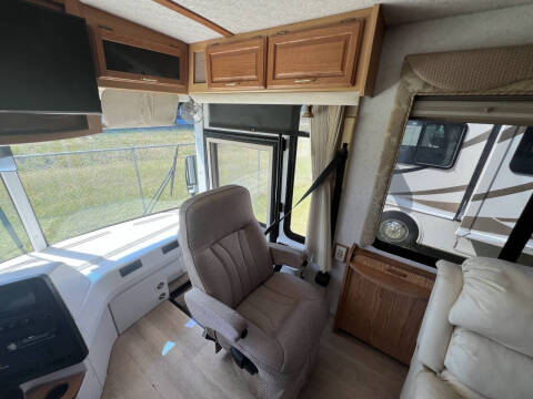2001 Winnebago Journey 36L