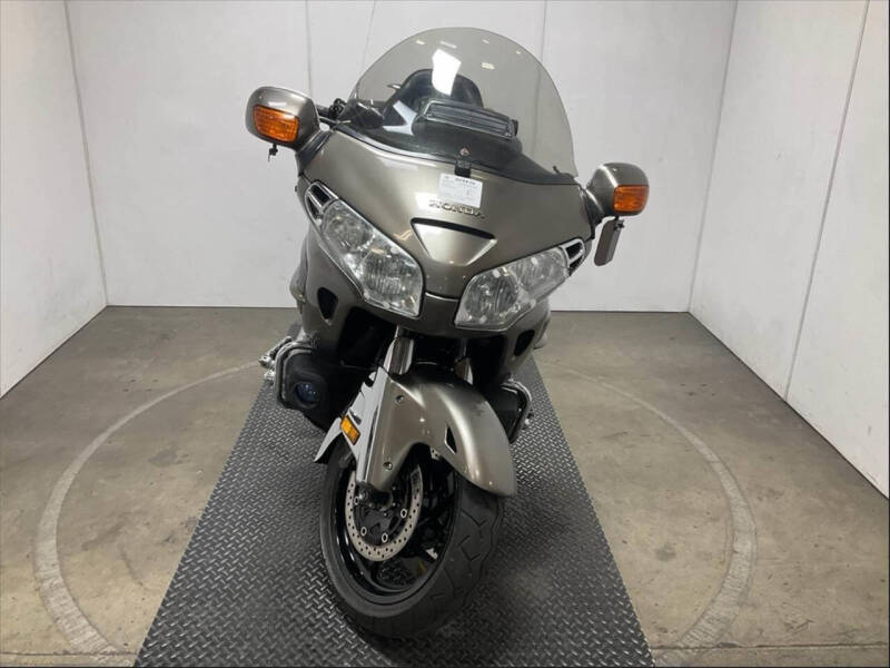 2004 Honda GL1800