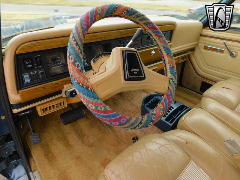 1989 Jeep Grand Wagoneer