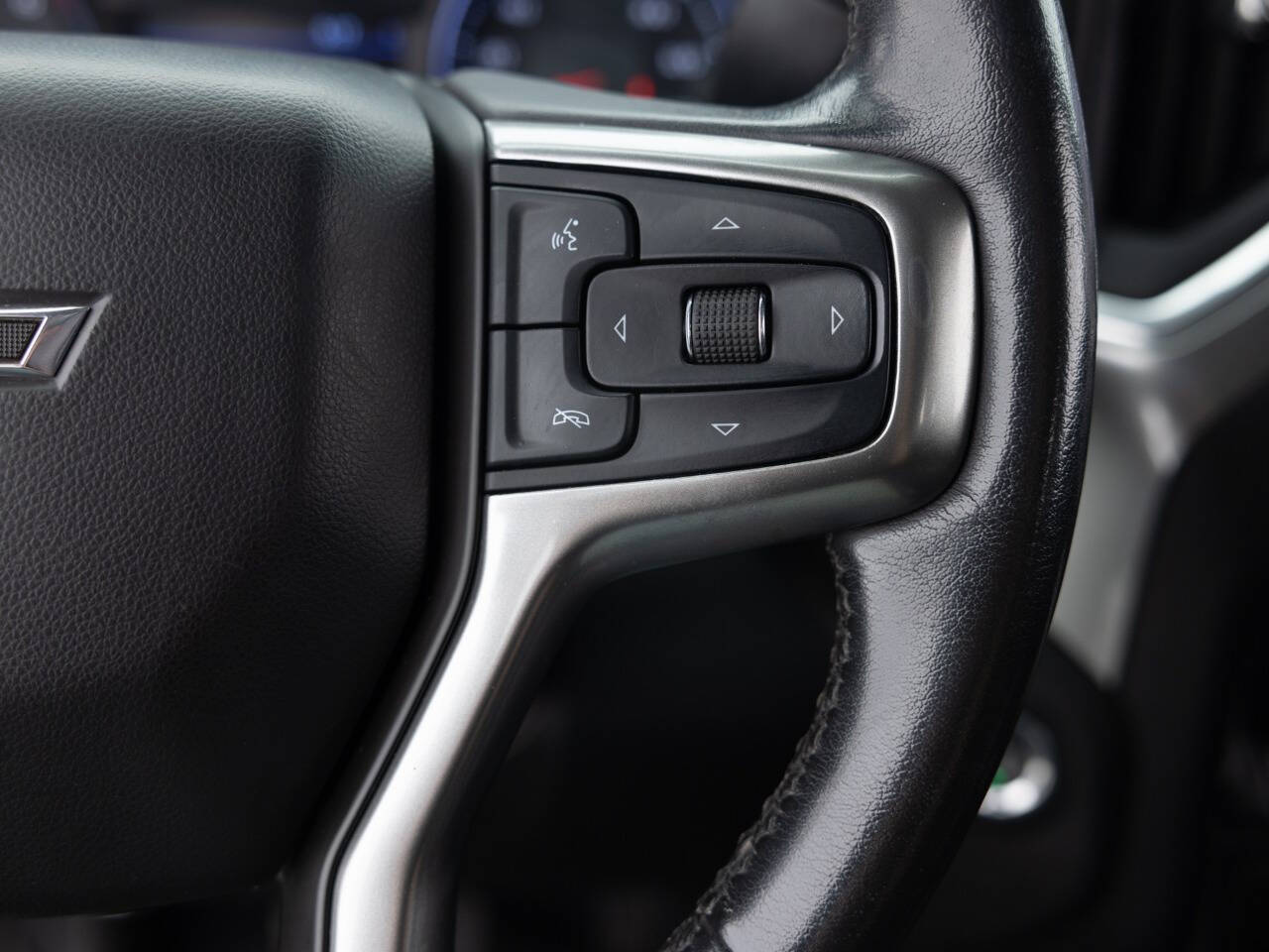 Used Car 2020 Chevrolet Silverado 1500  Lt Trail Boss 4x4 4dr Crew Cab 5.8 Ft. Sb For Sale Under $40,000 In Coal City, Illinois