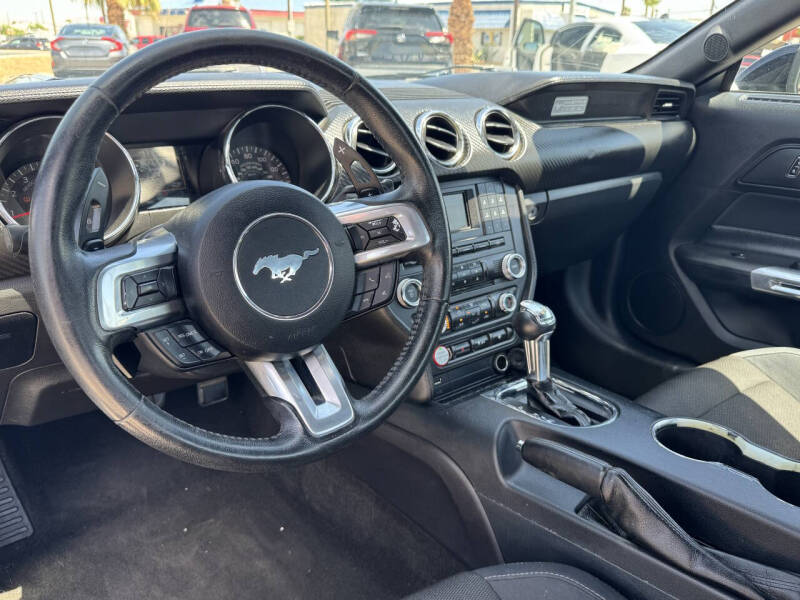 2016 Ford Mustang V6