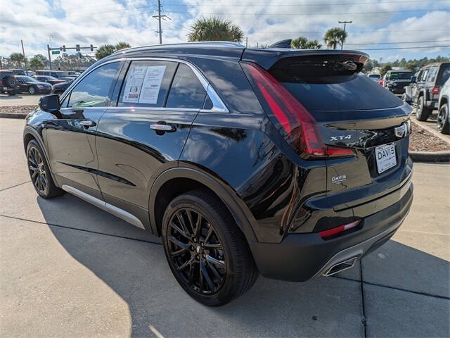 2023 Cadillac XT4 Premium Luxury