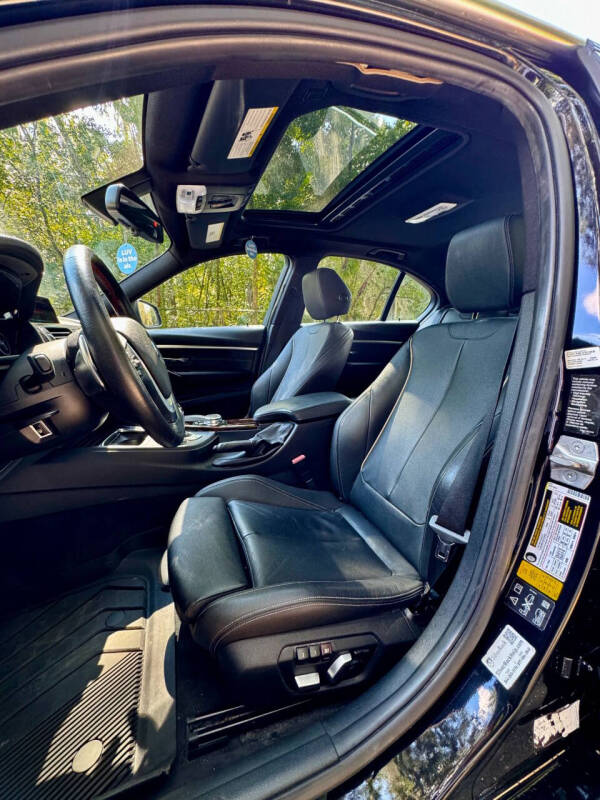 2017 BMW 3 Series 330i xDrive