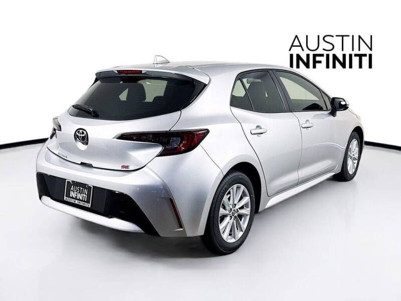 2025 Toyota Corolla Hatchback SE