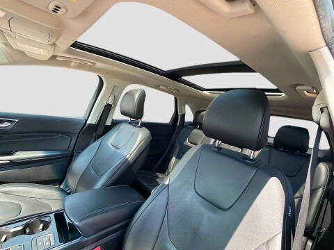 2019 Ford Edge Titanium