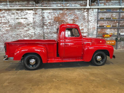 1955 International R-100