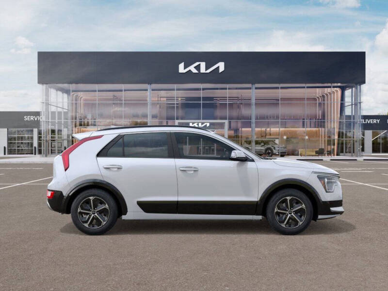 2025 Kia Niro SX