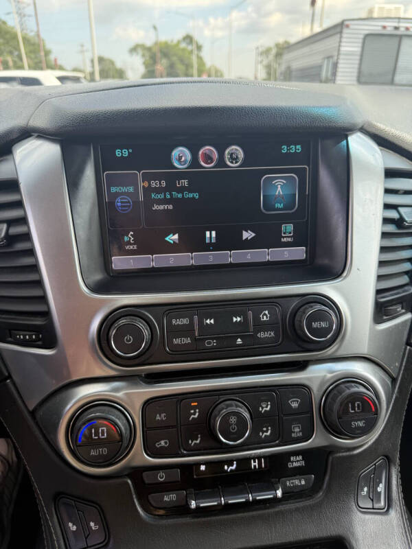 2015 Chevrolet Suburban LT
