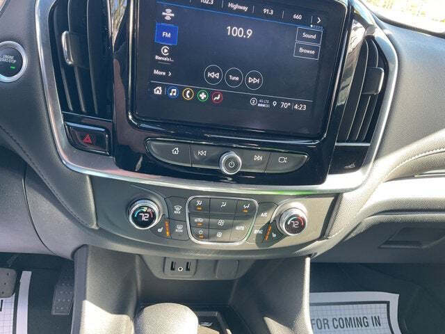 2022 Chevrolet Traverse LT Cloth
