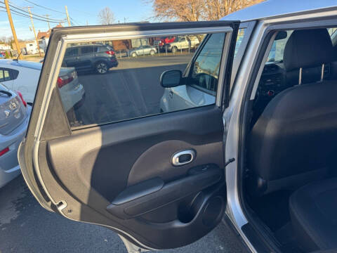 2017 Kia Soul +