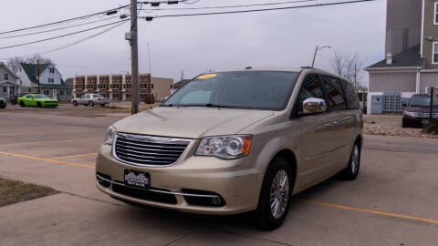 2011 Chrysler Town and Country for sale at Corridor Motors in Cedar Rapids IA
