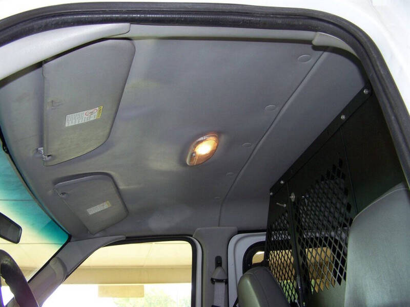 2005 Ford E-Series E-350 SD