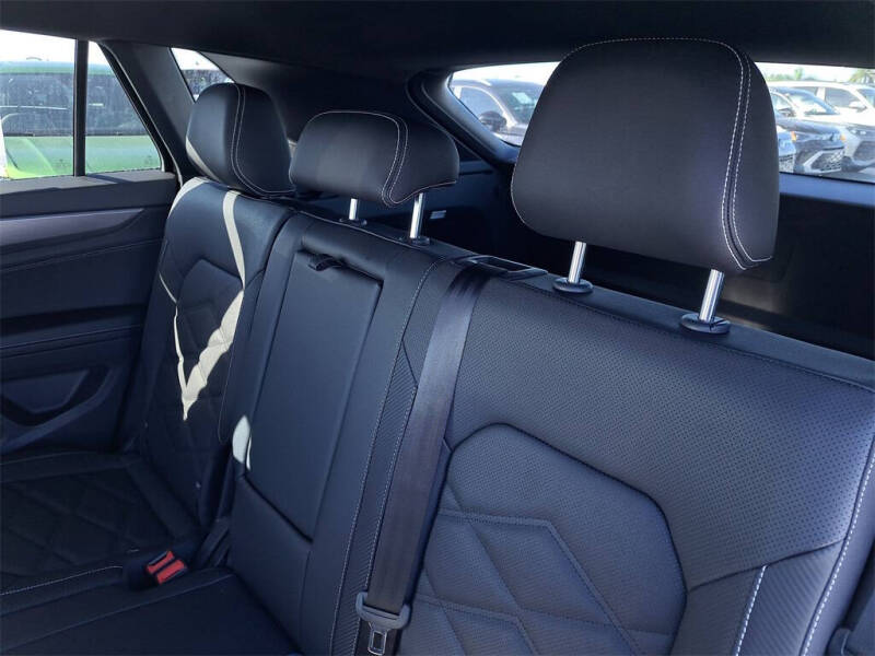 2026 Volkswagen Atlas Cross Sport SE